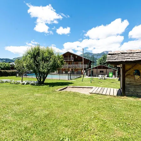 Le Paccaly, Piscine Et Aire De Jeux Chalet